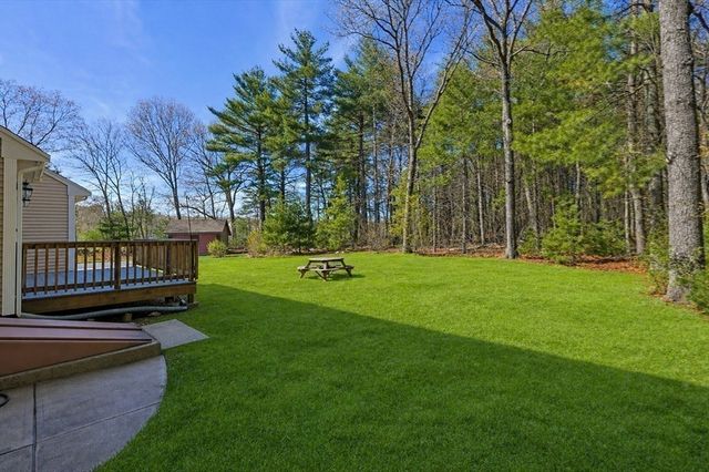 5 Chestnut St, Plainville, MA 02762