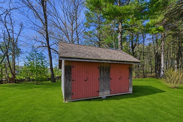 5 Chestnut St, Plainville, MA 02762