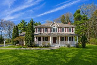 5 Chestnut St, Plainville, MA 02762