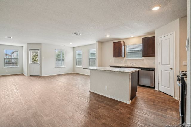 1154 Barn Swallow, San Antonio, TX 78253