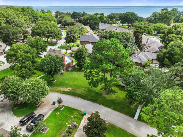 14691 Diamondhead S, Conroe, TX 77356