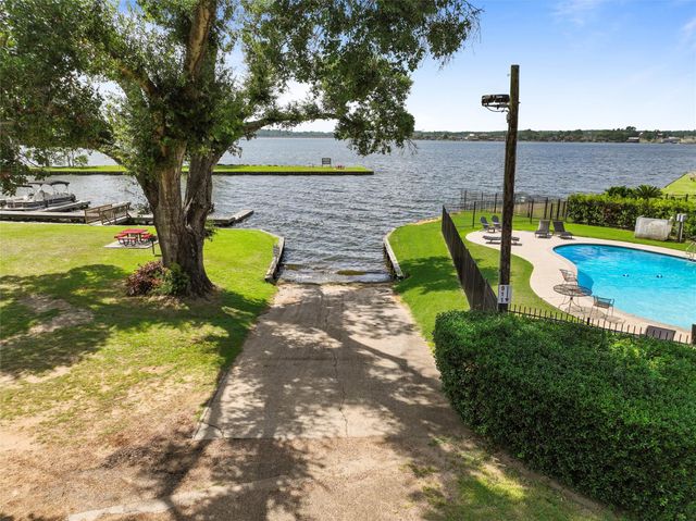 14691 Diamondhead S, Conroe, TX 77356