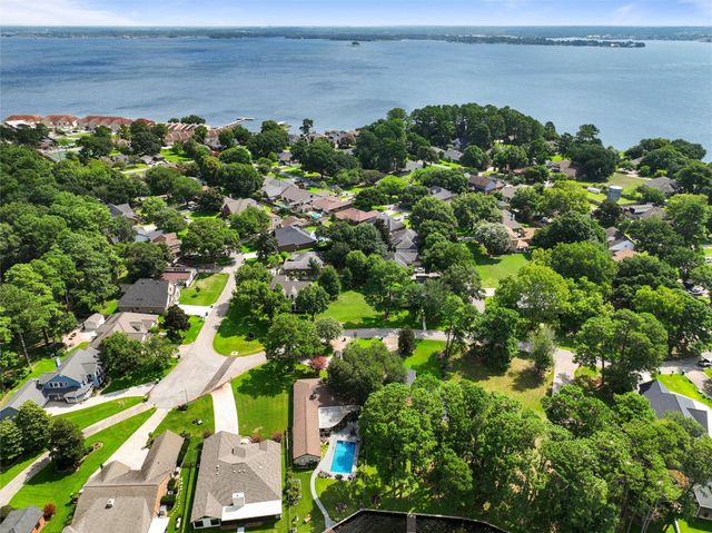 14691 Diamondhead S, Conroe, TX 77356