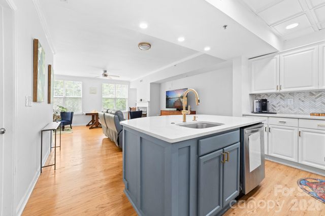 405 W 7th Street 302, Charlotte, NC 28202