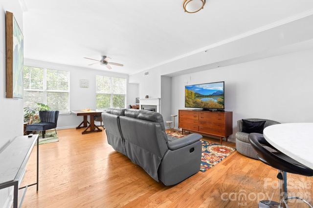 405 W 7th Street 302, Charlotte, NC 28202