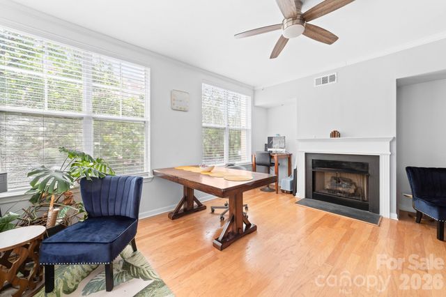 405 W 7th Street 302, Charlotte, NC 28202