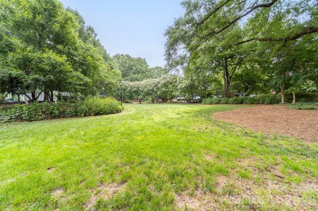 405 W 7th Street 302, Charlotte, NC 28202