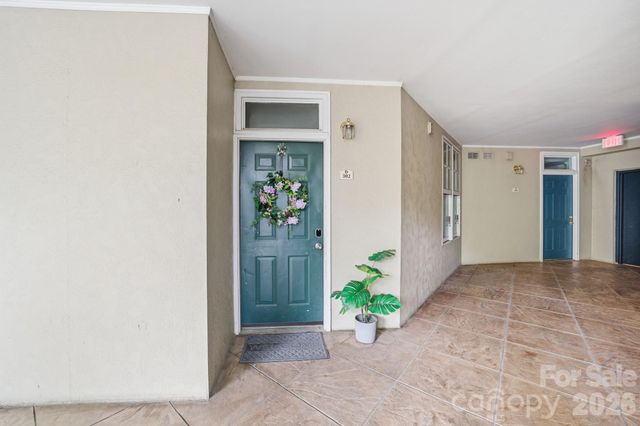 405 W 7th Street 302, Charlotte, NC 28202