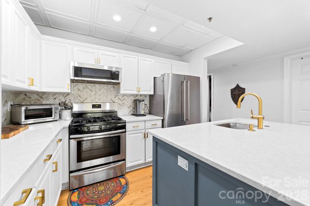 405 W 7th Street 302, Charlotte, NC 28202