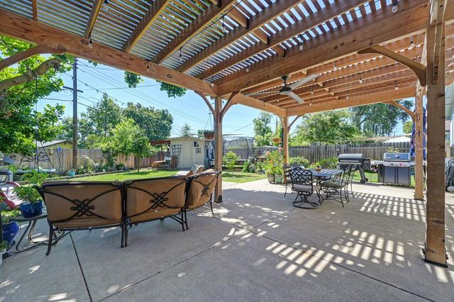 5654 Beauregard Way, Orangevale, CA 95662