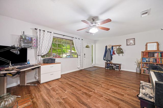 5654 Beauregard Way, Orangevale, CA 95662