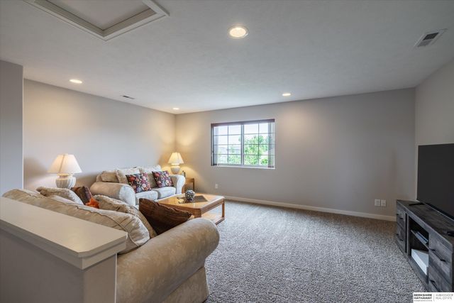 12005 S 210th Street, Gretna, NE 68028