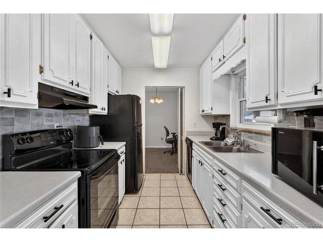 1231 W Radcliff Ave, Englewood, CO 80110