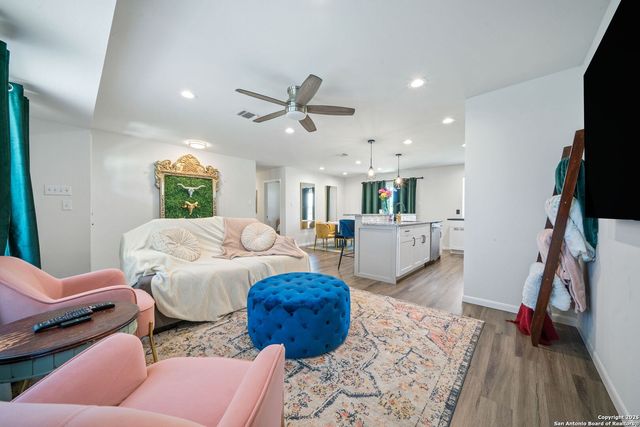 3634 Du Barry, San Antonio, TX 78219