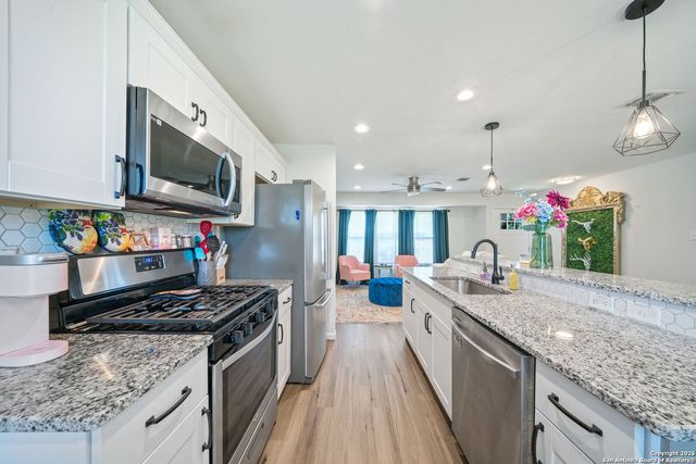 3634 Du Barry, San Antonio, TX 78219