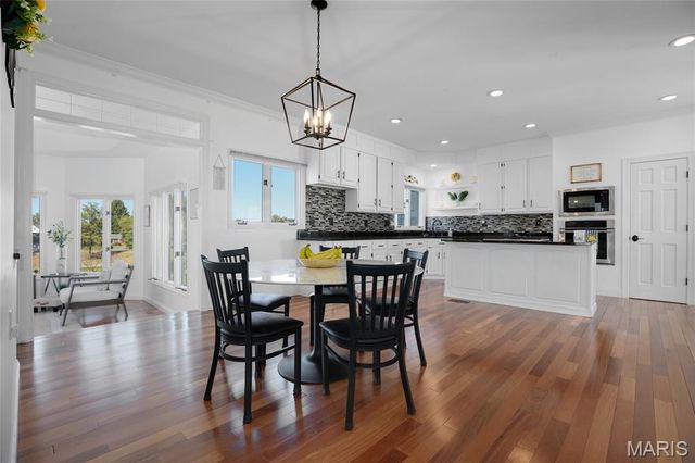 50 Crocknaraw Lane, Weldon Spring, MO 63304