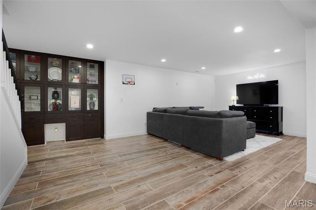 50 Crocknaraw Lane, Weldon Spring, MO 63304