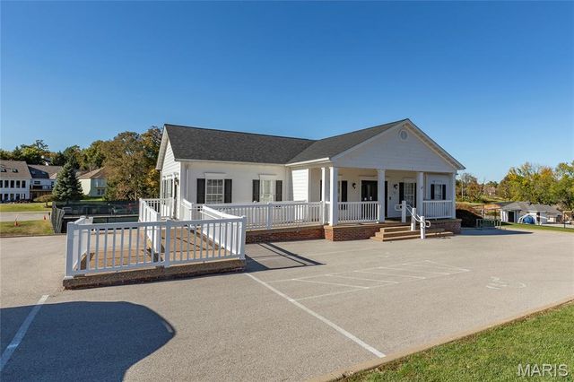 50 Crocknaraw Lane, Weldon Spring, MO 63304