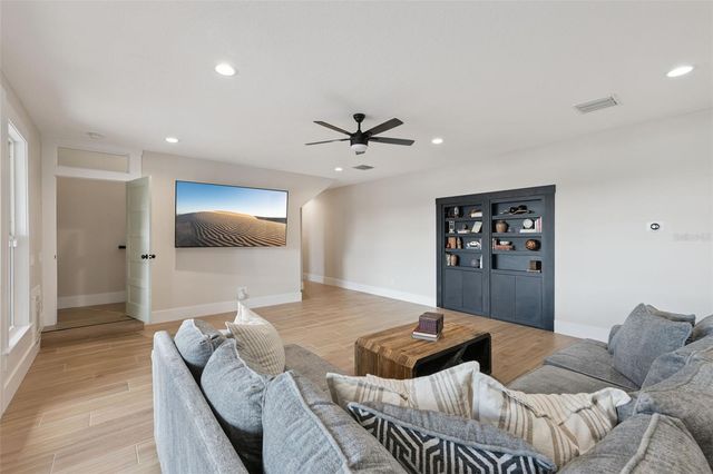 9126 LAKE COVENTRY COURT, Gotha, FL 34734