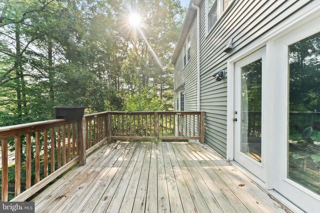6 CROSSWALL CT, Nottingham, MD 21236