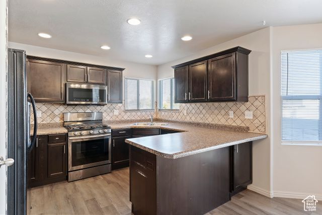 3166 W 5625 S, Roy, UT 84067