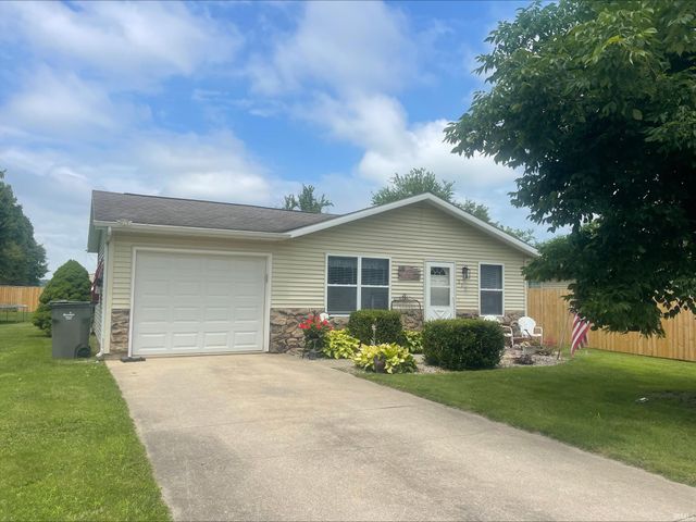 325 W Elm Street, Millersburg, IN 46543
