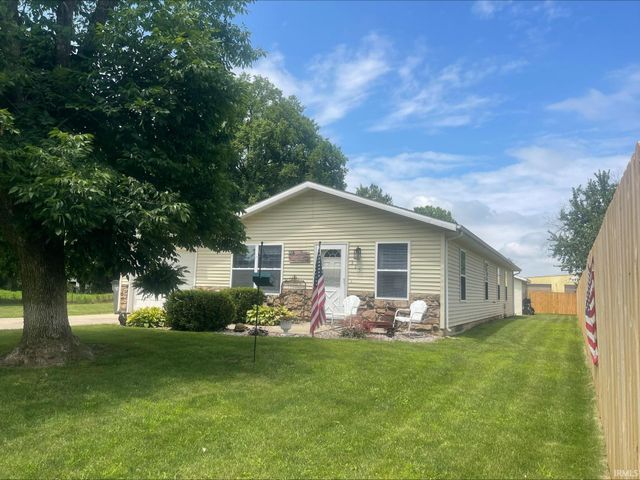 325 W Elm Street, Millersburg, IN 46543