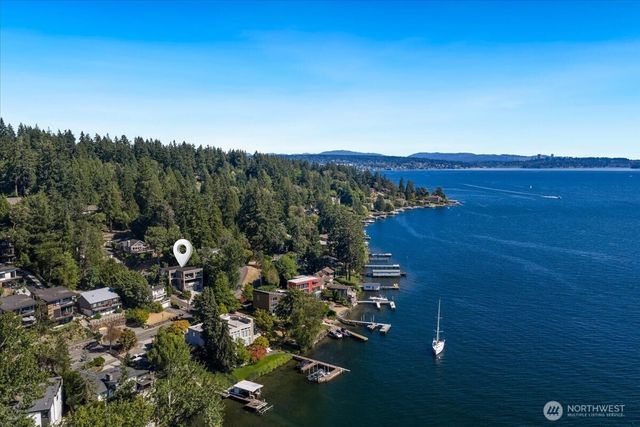 11822 Holmes Point Drive NE, Kirkland, WA 98034