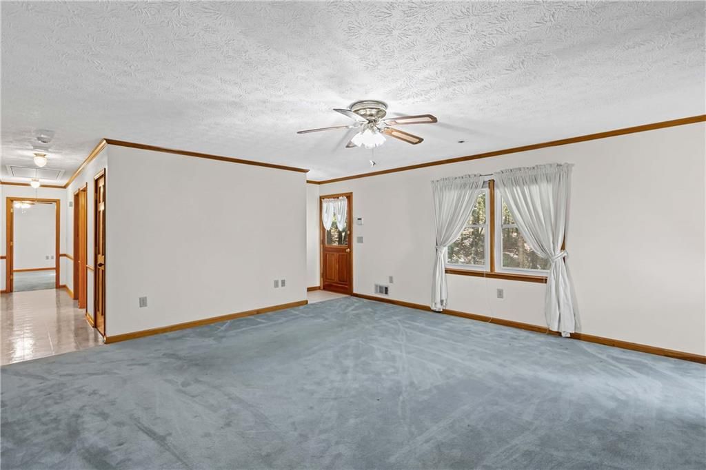 Image 15 of property listing at 1300 Smithdale Road, Cumming, GA 30040