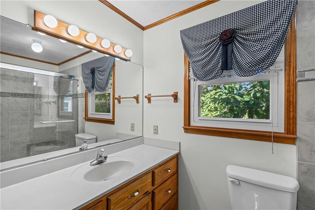 Image 21 of property listing at 1300 Smithdale Road, Cumming, GA 30040