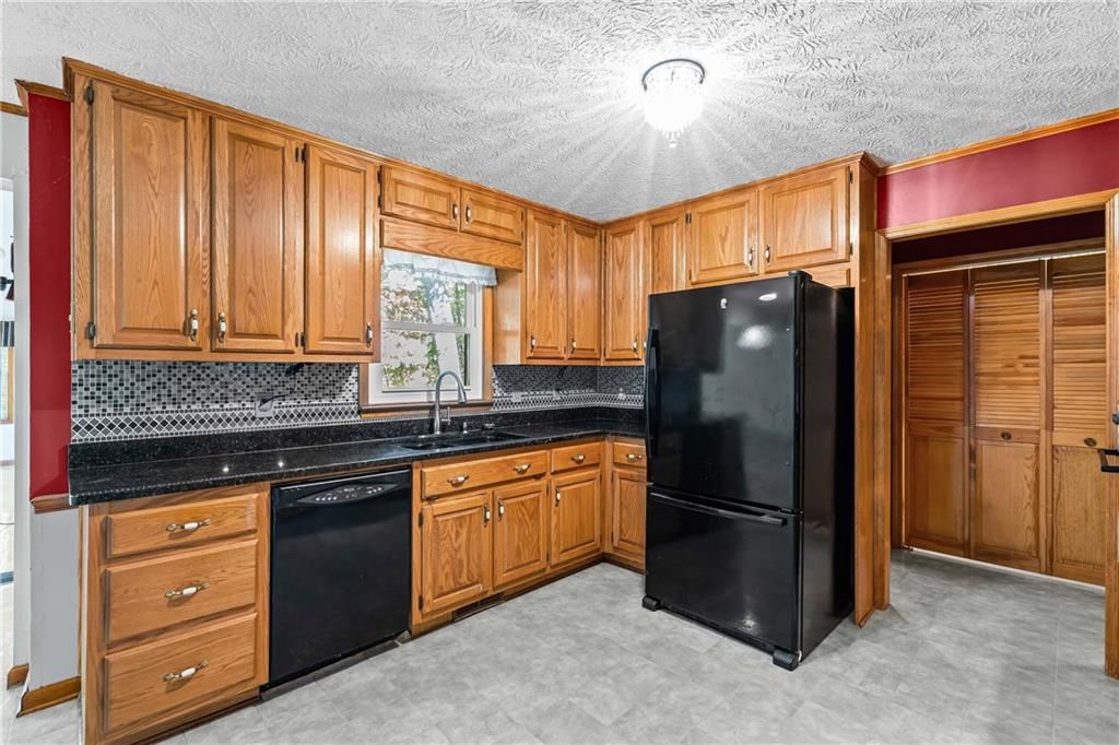 Image 30 of property listing at 1300 Smithdale Road, Cumming, GA 30040