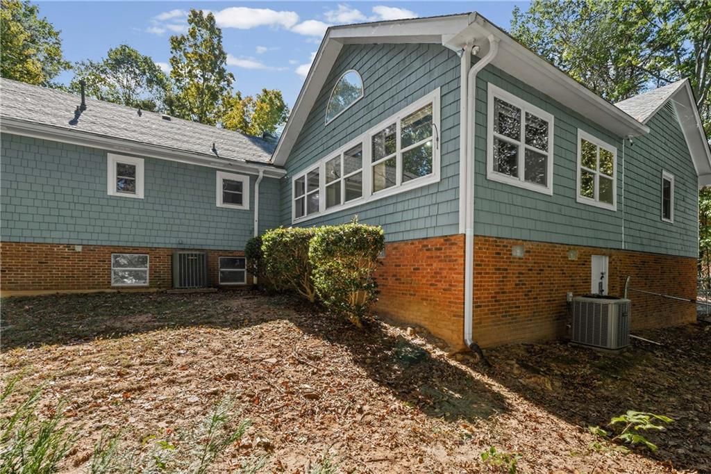 Image 35 of property listing at 1300 Smithdale Road, Cumming, GA 30040