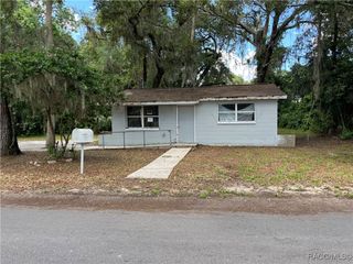 654 NE 2nd Street, Crystal River, FL 34429