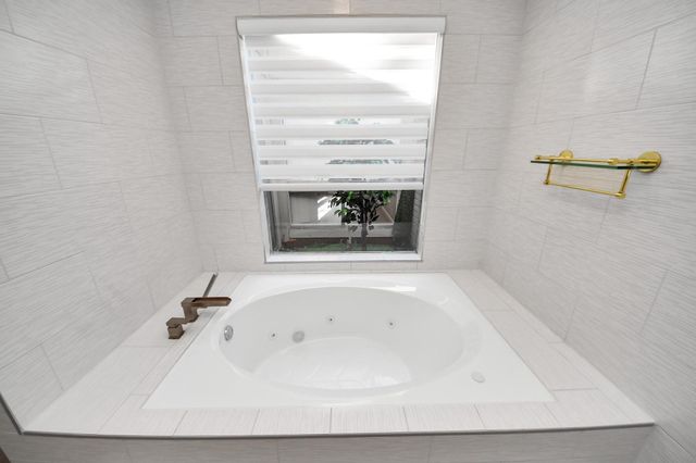 1710 Wildwood Lane, Richmond, TX 77406