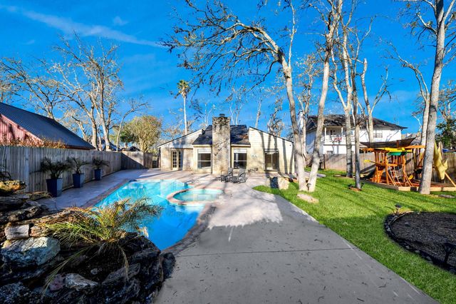 1710 Wildwood Lane, Richmond, TX 77406