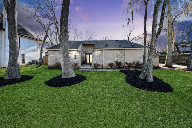 1710 Wildwood Lane, Richmond, TX 77406