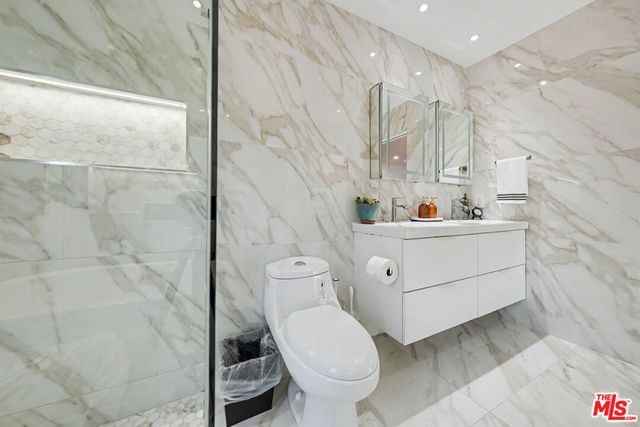 2655 Saxon Drive, Los Angeles, CA 90065