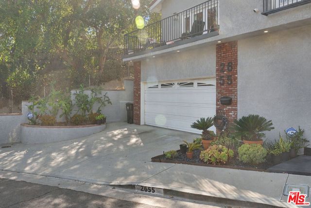 2655 Saxon Drive, Los Angeles, CA 90065