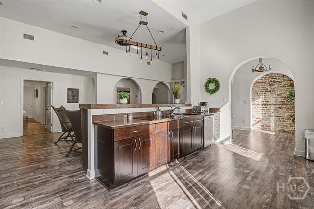 110 Barnard Street 213, Savannah, GA 31401