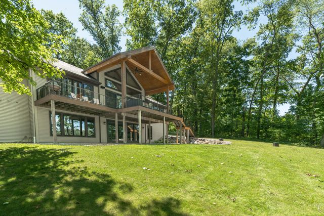 14295 Peninsula Drive, Galesburg, MI 49053