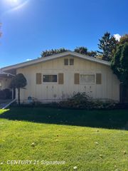 1727 Briarwood Drive, Flint, MI 48507