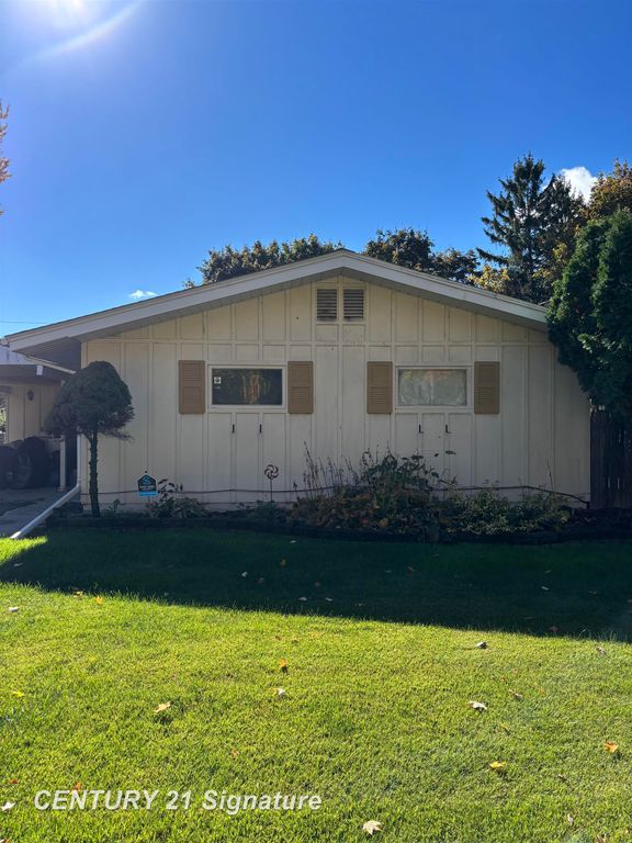 1727 Briarwood Drive, Flint, MI 48507