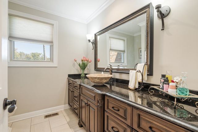 152 Fairways Dr, Hendersonville, TN 37075