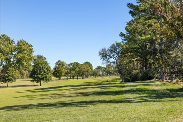 152 Fairways Dr, Hendersonville, TN 37075