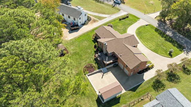 152 Fairways Dr, Hendersonville, TN 37075