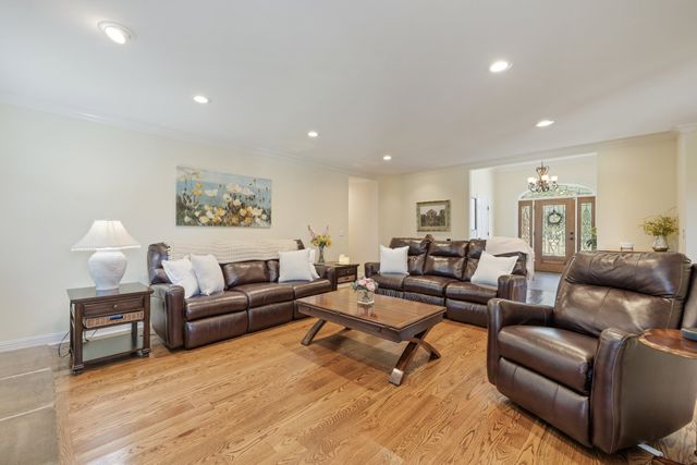 152 Fairways Dr, Hendersonville, TN 37075