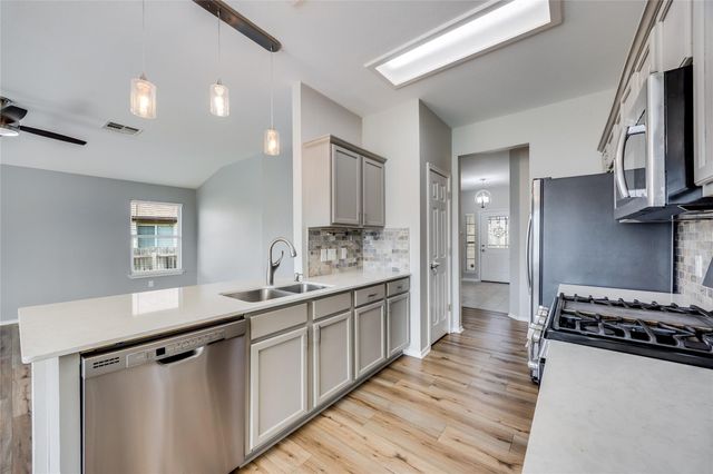 3409 Sandy Koufax LN, Round Rock, TX 78665