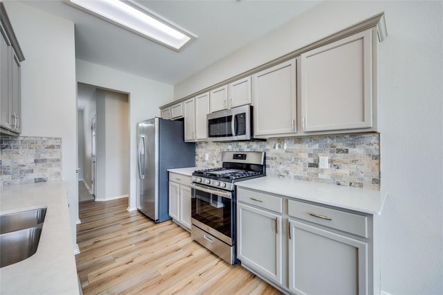 3409 Sandy Koufax LN, Round Rock, TX 78665