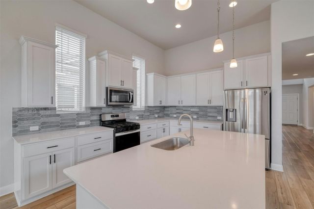 228 Rieber RD, Kyle, TX 78640