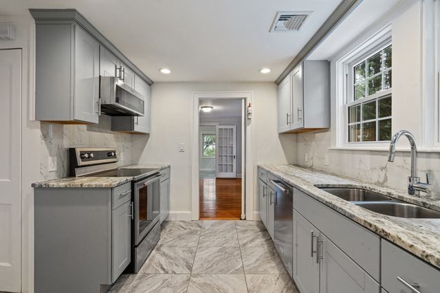 14 Gleason Rd, Lexington, MA 02420